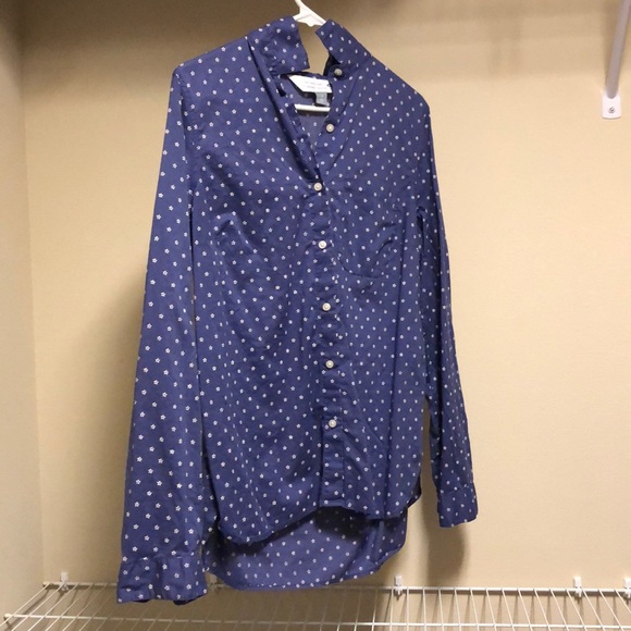 Blue button up shirt with white star design - Picture 1 of 4
